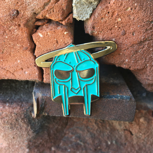 Doom Halo pin (green)