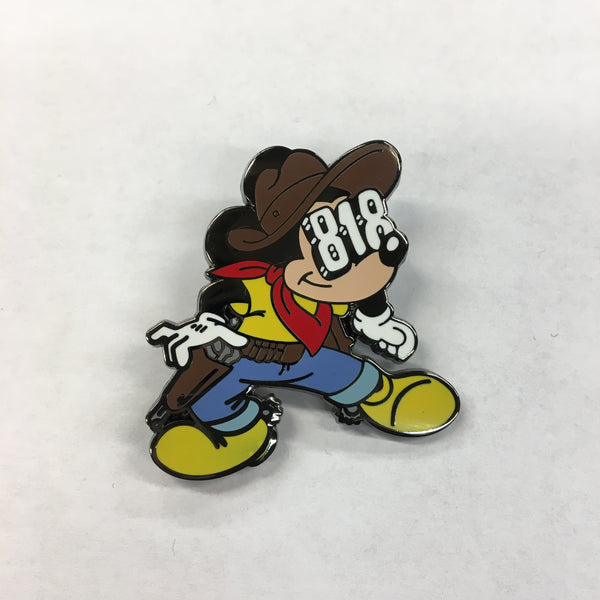 Mickey 818 pin